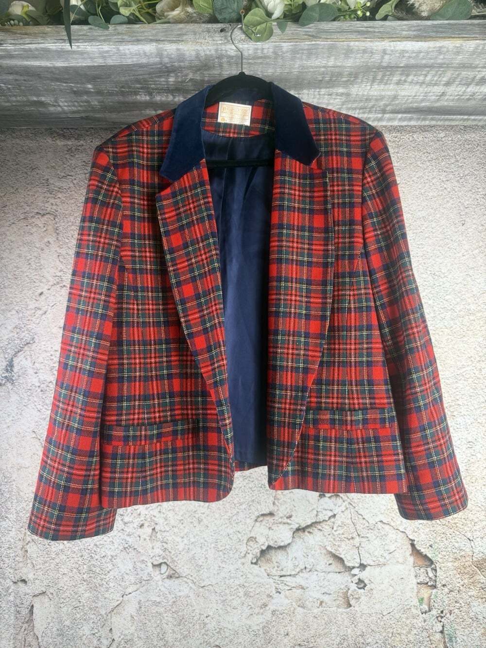 Vintage Pendleton Plaid Blazer with Navy Collar size 18 A76